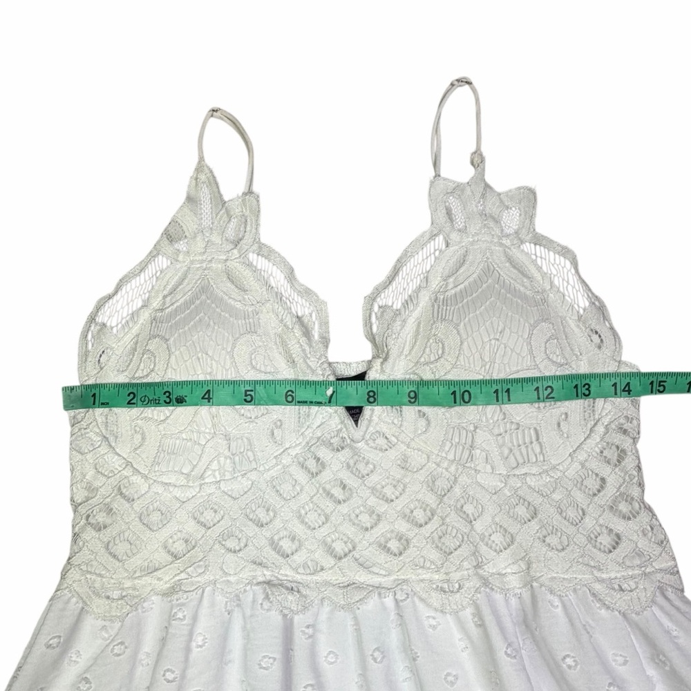 10/$25🦋 Faded Rose White Lace Crochet V-Neck Babydoll Mini Dress - Size Large - Picture 13 of 15